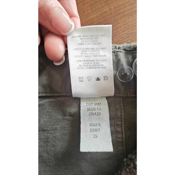 Sundry Anthropologie Green Army Shorts Frayed Denim Cargo Colored Pockets, Sz 29 - Picture 4 of 11